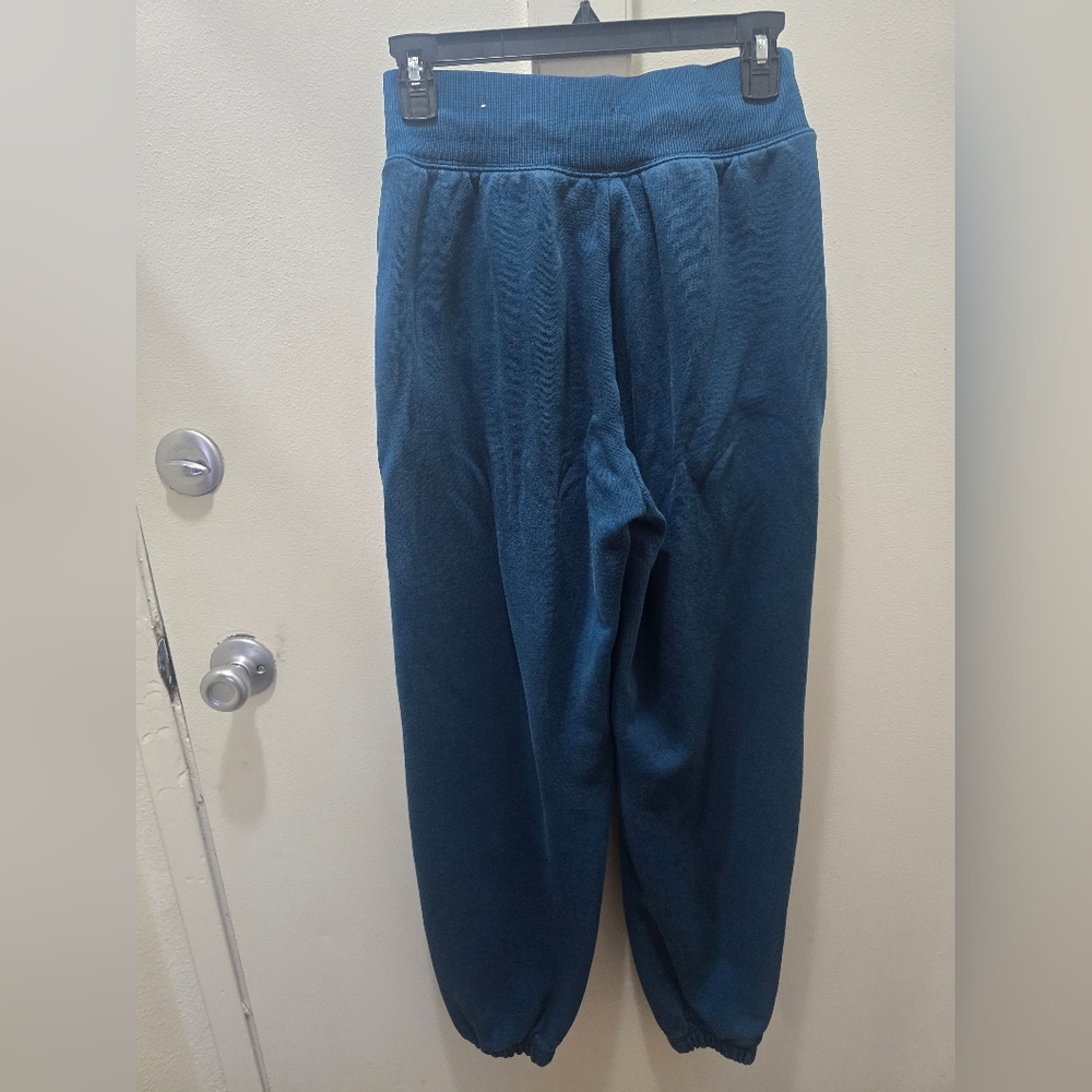 Nike Women’s High-Waisted Sportswear Essential Fleece Joggers - Picture 9 of 13